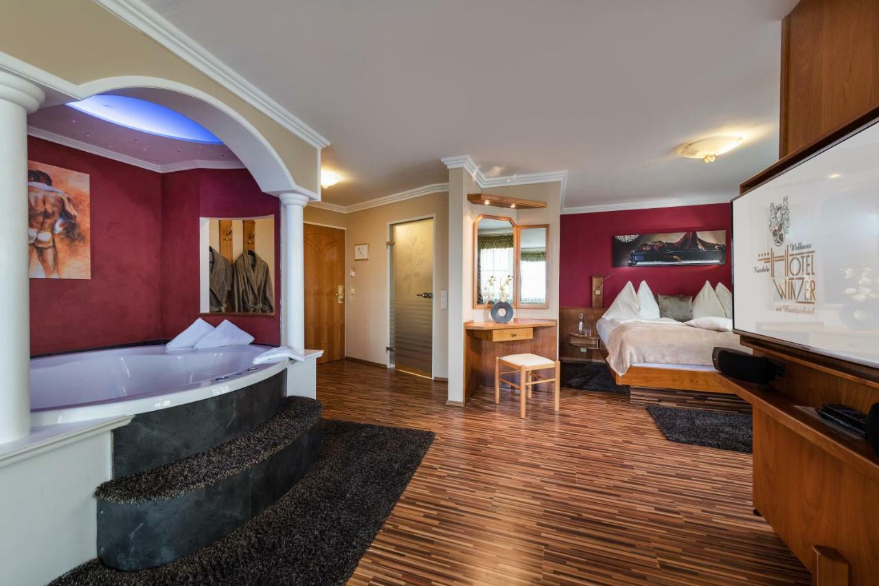 Hotel Winzer Wellness & Kuscheln Sankt Georgen im Attergau Exterior photo