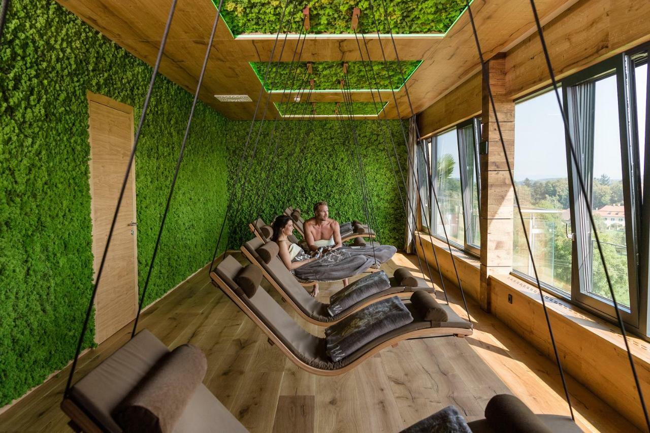 Hotel Winzer Wellness & Kuscheln Sankt Georgen im Attergau Exterior photo