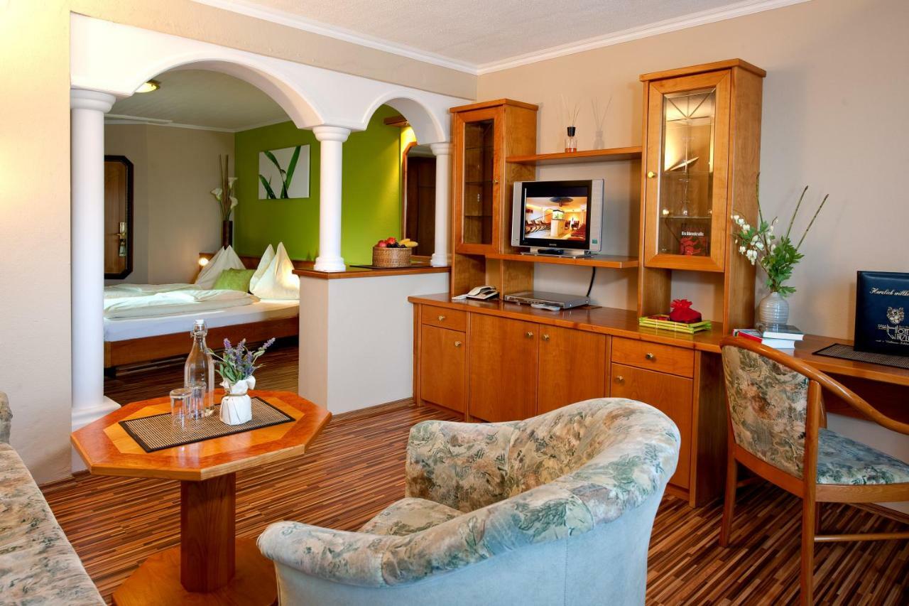 Hotel Winzer Wellness & Kuscheln Sankt Georgen im Attergau Exterior photo